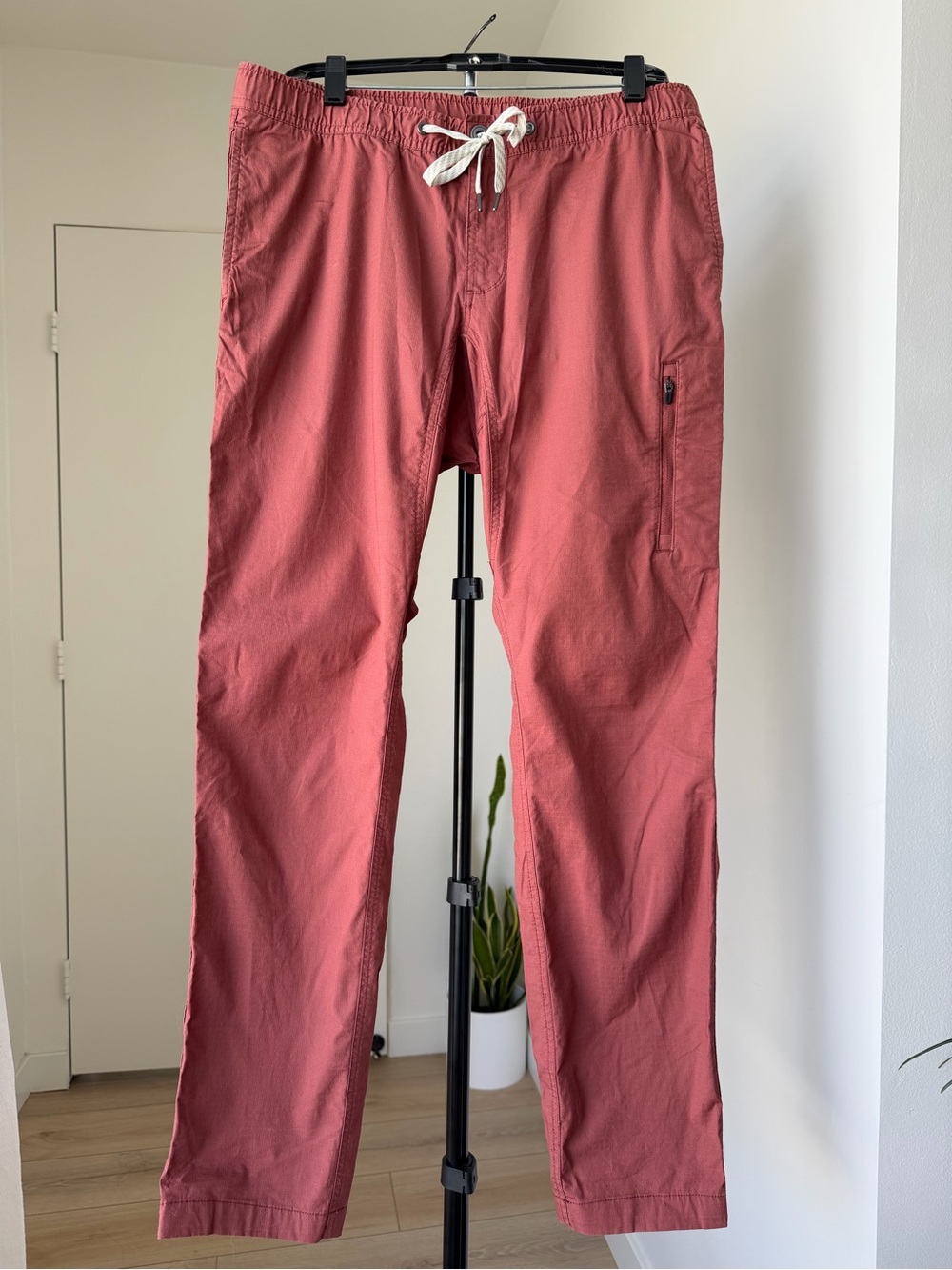 Vuori Ripstop Pants - Picture 2 of 5